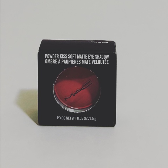 MAC Powder Kiss Soft Matte Eyeshadow Fall In Love - Picture 3 of 10